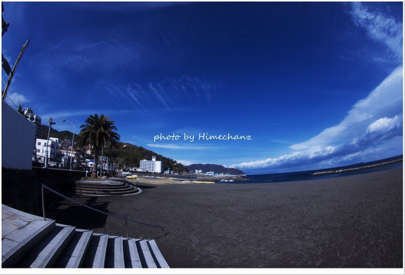 伊豆 伊東のビーチにて