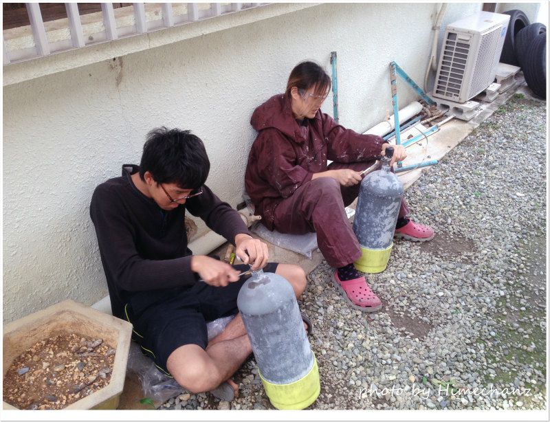 ひたすらタンク磨きシーン photo by iPhone4S