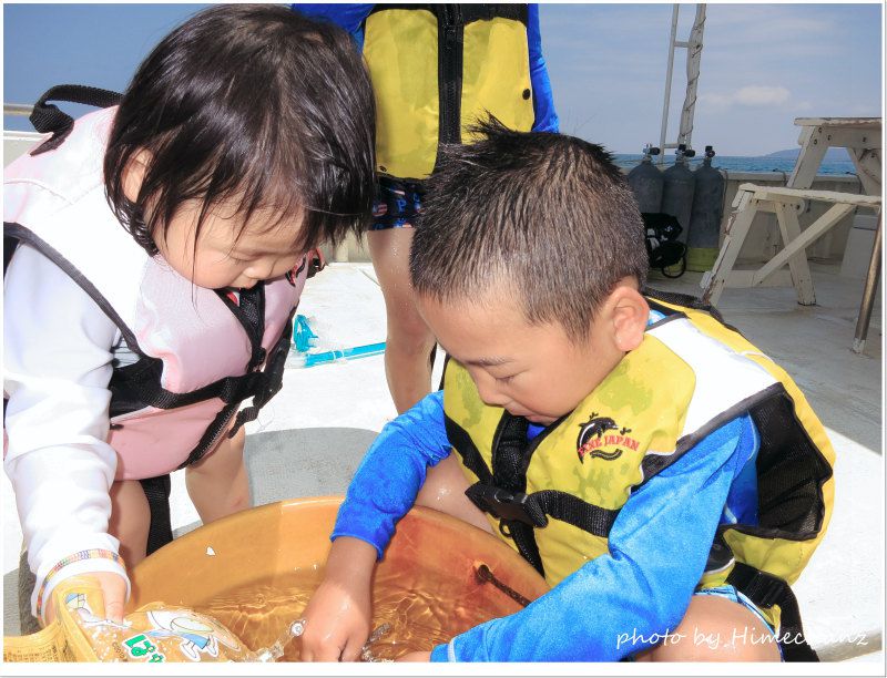 何故か途中からバケツ遊びに熱中w photo by CANON PowerShot S100