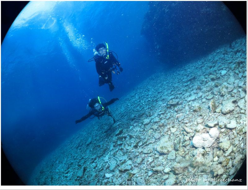 空を飛んでるみたいですね! photo by CANON PowerShot S100